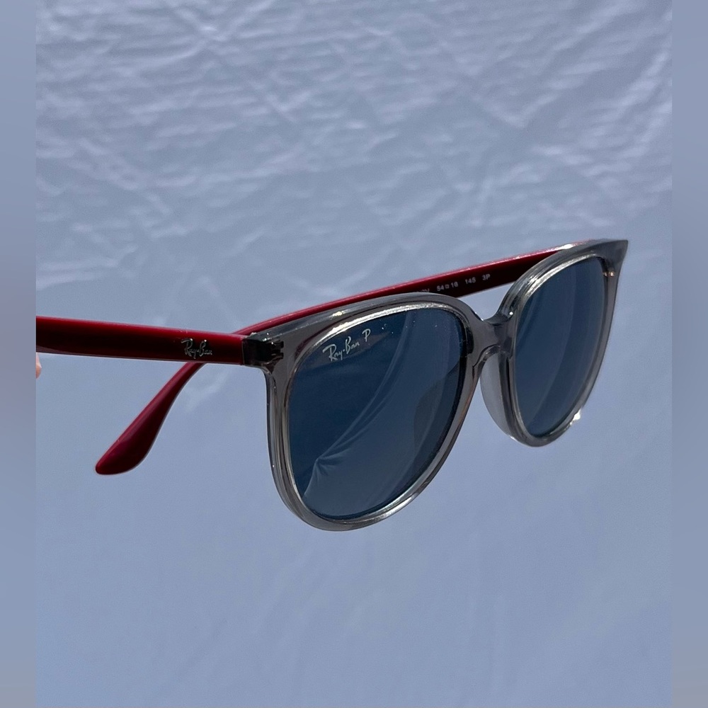 Red Ray-Bans